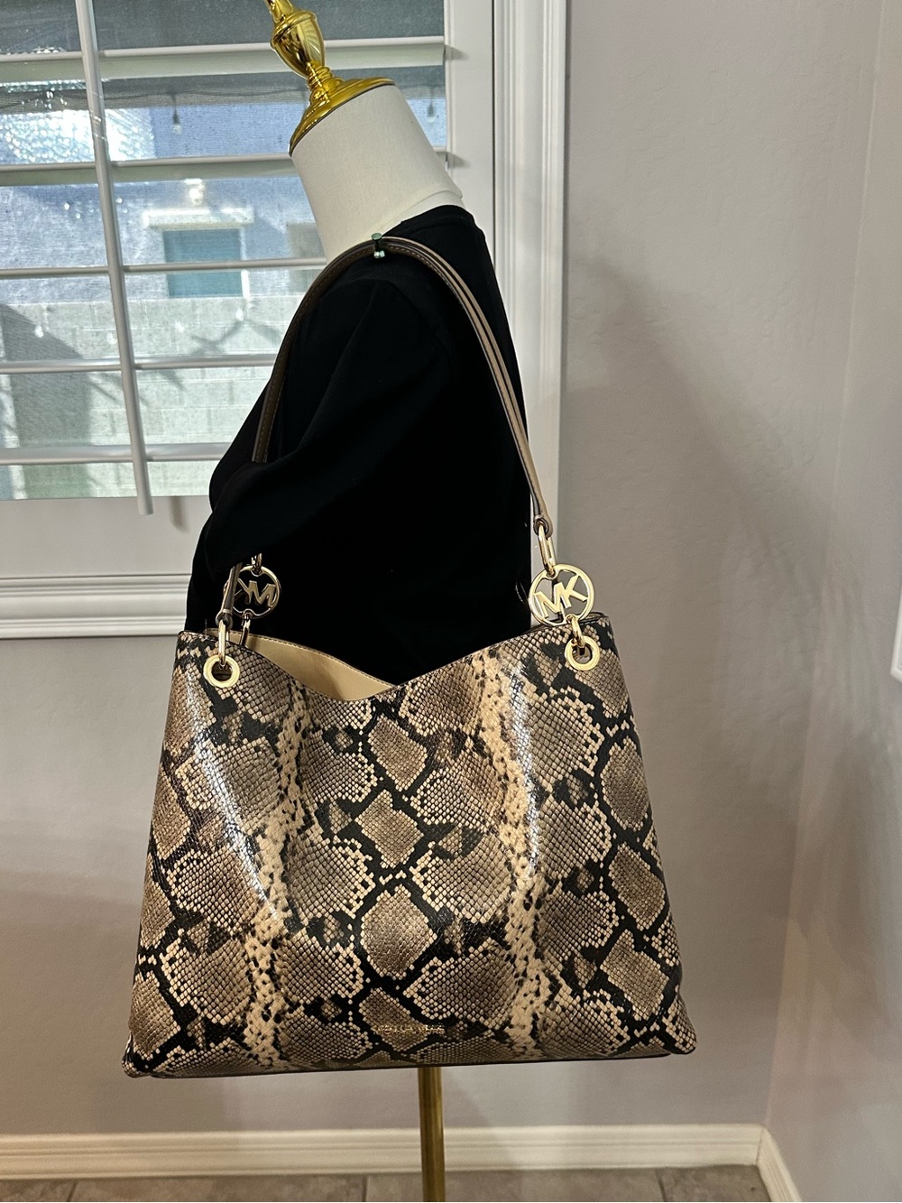 MIchael KORS Christina LG Triple GST shoulder Snake-Print Leather Tote